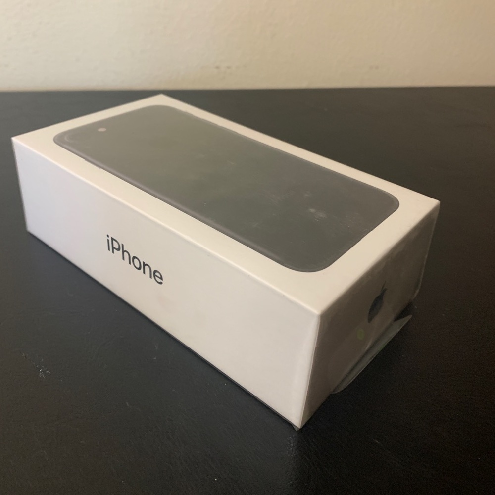Brand New Apple Black I phone 7